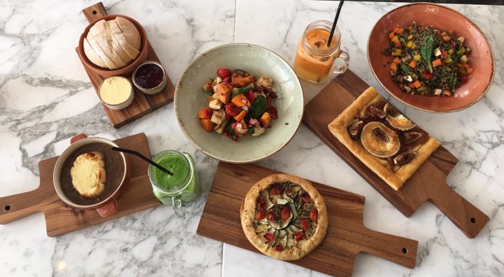 Dining in Bay Square Dubai