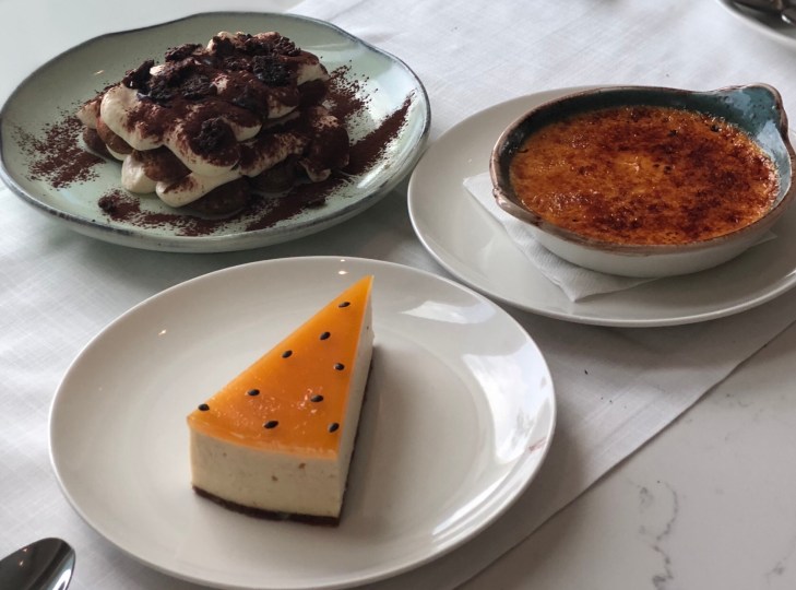 Passion fruit cheesecake 